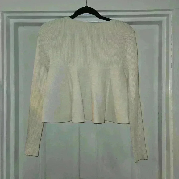 Club Monaco Ribbed Long Sleeve Crewneck Loose Fit Sweater Cream Size Small - Picture 3 of 10